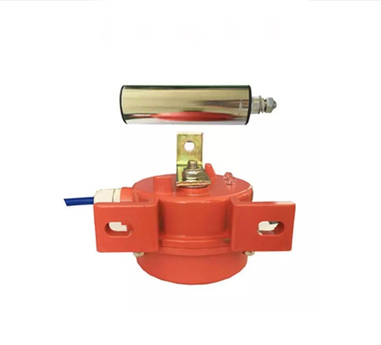 DQK-1梭式輸送機(jī)跑偏開關(guān):確保輸送設(shè)備穩(wěn)定運(yùn)行的智能保障 DQK-1梭式輸送機(jī)跑偏開關(guān):確保輸送設(shè)備穩(wěn)定運(yùn)行的智能保障